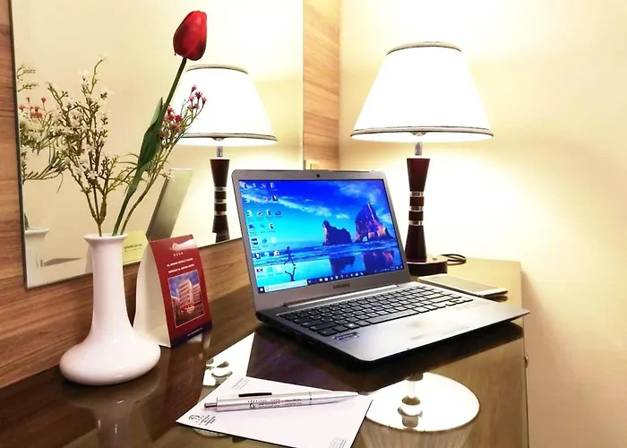 Roshan Al Azhar Hotel